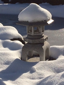 Kodai Yukimi im Schnee Steinlaterne