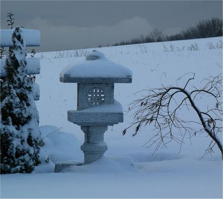 Eitokuji Steinlaterne im Schnee